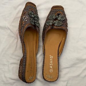 Barely worn,has all sequins,shiny&new looking top.